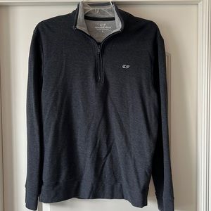 Men’s Vineyard Vines 1/4 zip Size Small grey